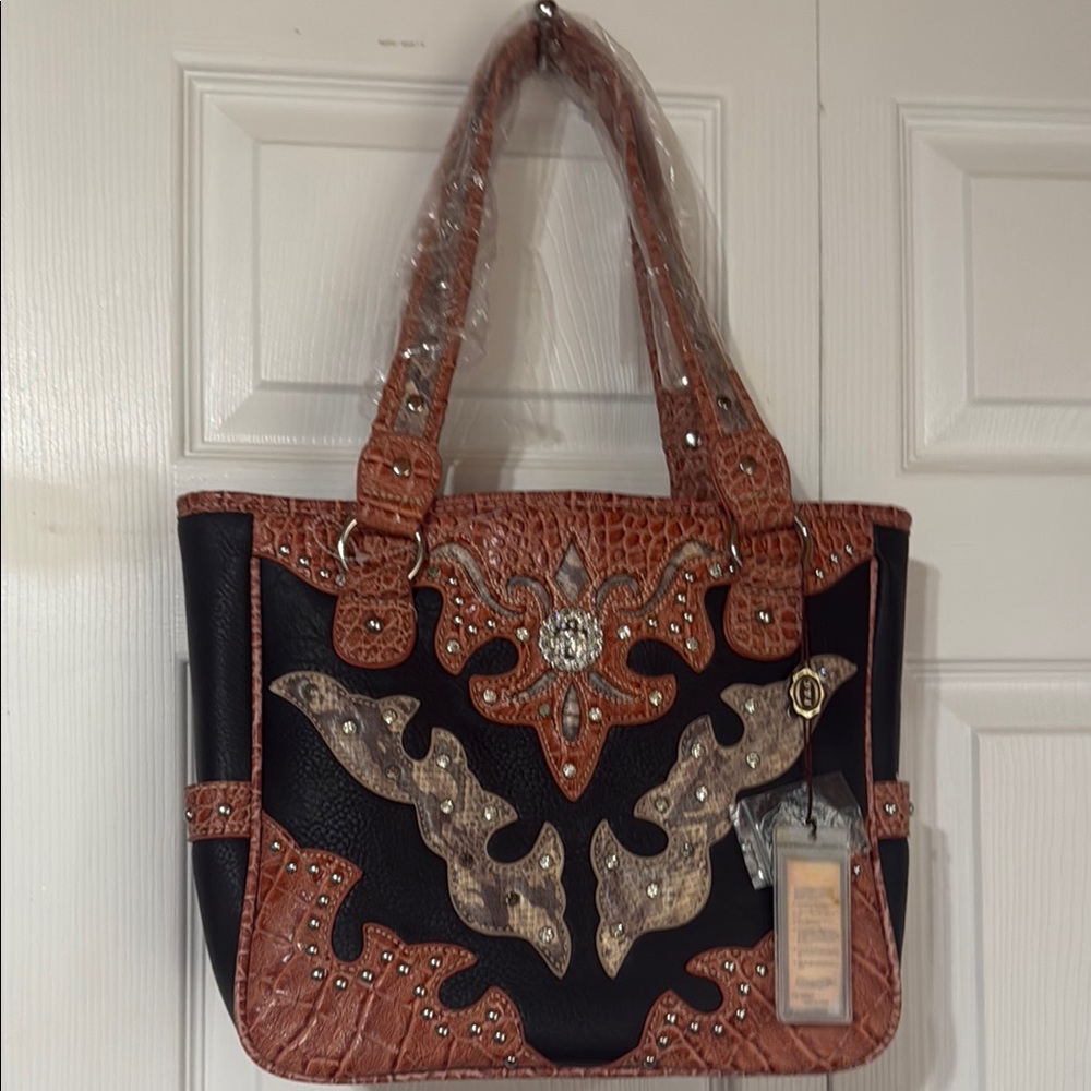 P&G nwt Leather bag